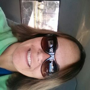 Meet your Posher, Angie