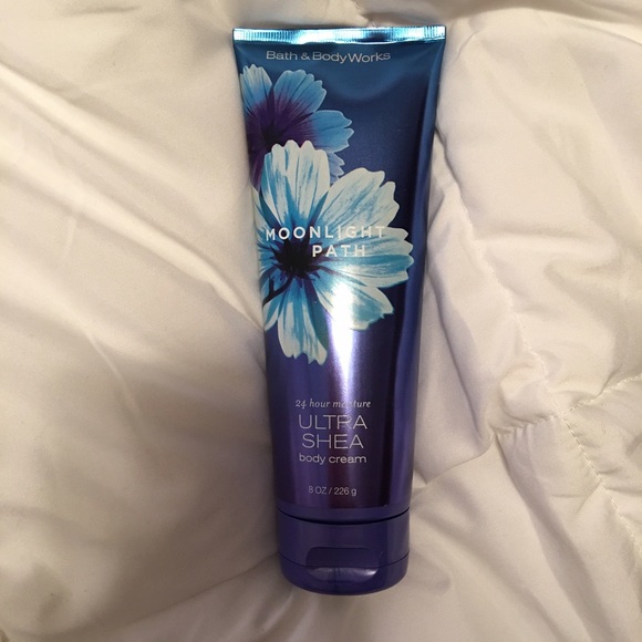 Bath & Body Works Lotion - Picture 1 of 2
