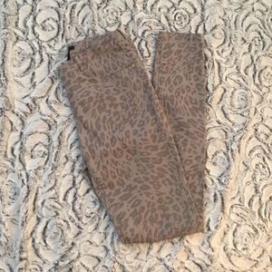 ❌SOLD❌ H&M Grey Cheetah Print Skinny Jean