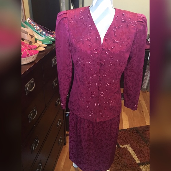 Stunning Vintage Skirt Set