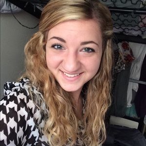 Meet your Posher, Vanessa