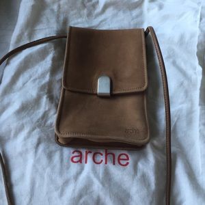 Arche shoulder bag
