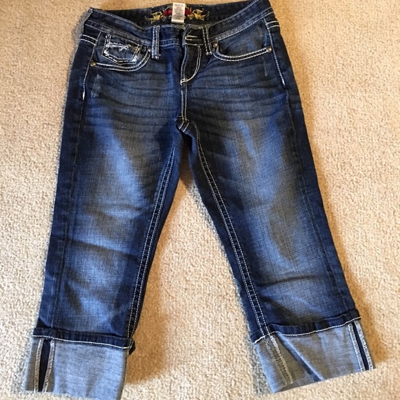 Worn just a couple of time no flaws