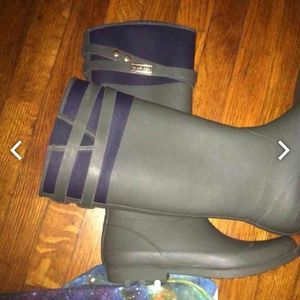 Worn once tommy rain boots