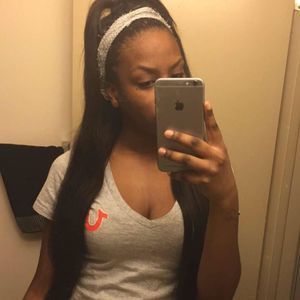 Meet your Posher, Deangela