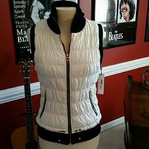 NWT Beautiful Calvin Klein Puffer Vest