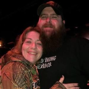 Meet your Posher, Leslie