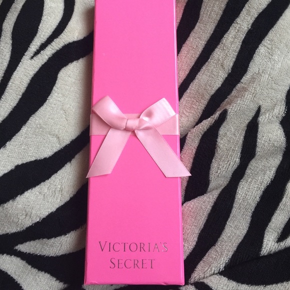 Victoria Secret Necklace