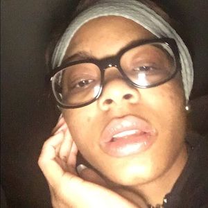 Meet your Posher, Leah