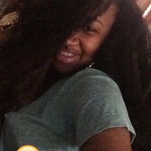 Meet your Posher, Neisha