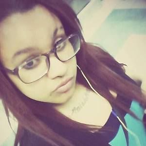 Meet your Posher, Yari