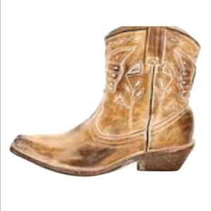 Bed Stu short leather boot