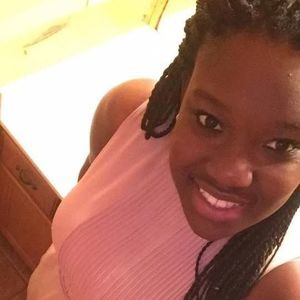 Meet your Posher, Alexis