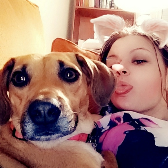 Meet your Posher, Natalie - Picture 3 of 3