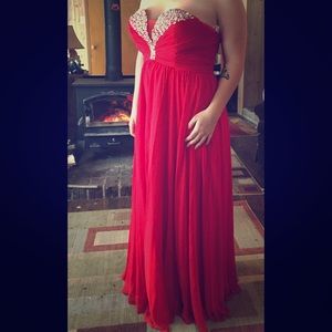 Red prom dress (NEW WITH TAGS!)