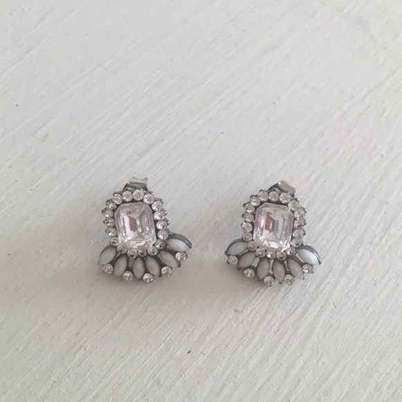 BUNDLE of 2 earrings