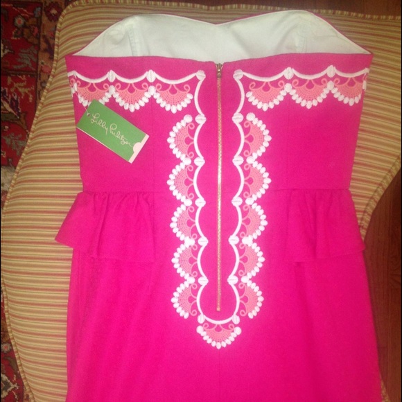 ❌❌ SOLD Lilly Pulitzer strapless embroidered dress - Picture 2 of 4