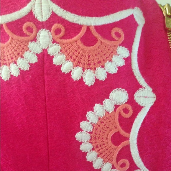 ❌❌ SOLD Lilly Pulitzer strapless embroidered dress - Picture 4 of 4