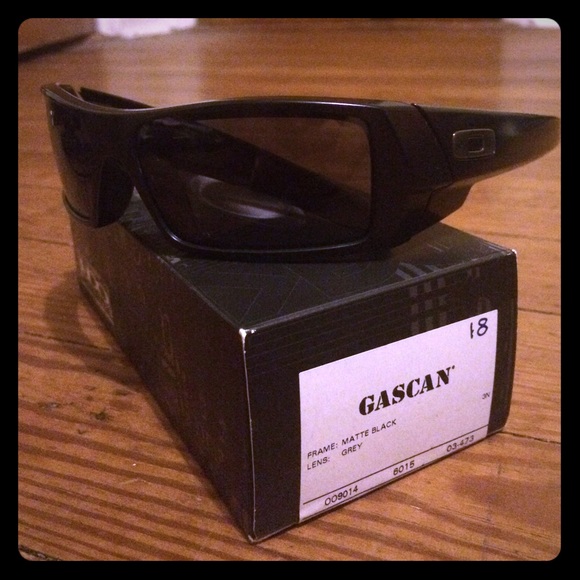 Oakley sunglasses (men's)