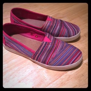 Toms Avalon Slip Ons
