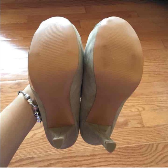 NEW BAKER'S "REANNA" Peep Toe Pumps - Picture 3 of 4