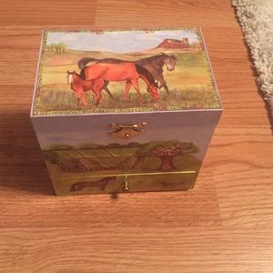 Hire jewelry box