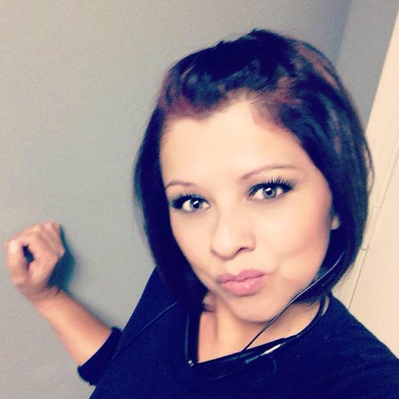 Meet your Posher, Claudia - Picture 1 of 1