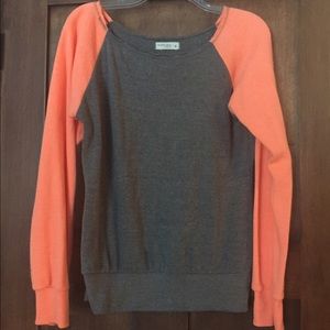 Wide neck sweatshirt