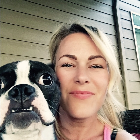 Meet your Posher, Jaime - Picture 2 of 4