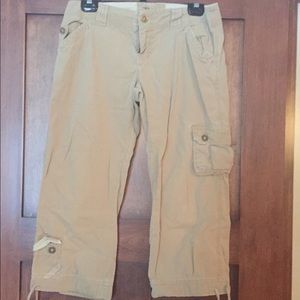 BKE cargo khaki capris