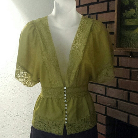 🚫SOLD!🚫 FOREVER21 - Moss Green Low Cut Top Sz L