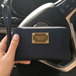 Micheal Kors Blue Wallet