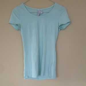 Divided turquoise T shirt