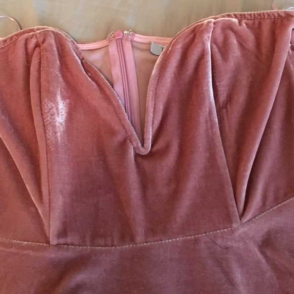 SOLD NWT Pink velvet plunge dress - Picture 2 of 3