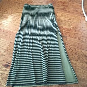 Billabong maxi skirt with side slit