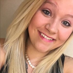 Meet your Posher, Brittney