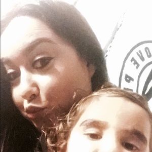 Meet your Posher, Alicia