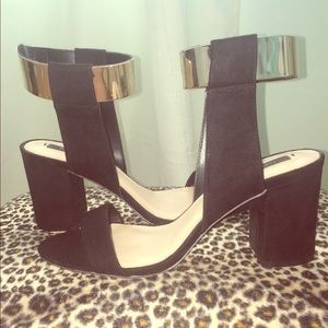 Zara chunky heel - gold ankle strap