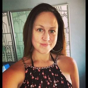 Meet your Posher, Holly