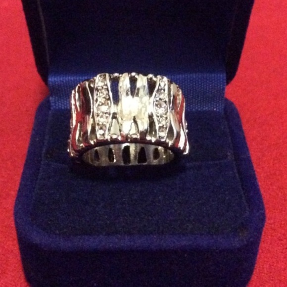 Glamorized by Mariah Carey Collection for ICING - Picture 3 of 4