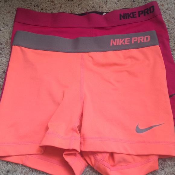 2 Nike pros