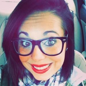 Meet your Posher, Dina