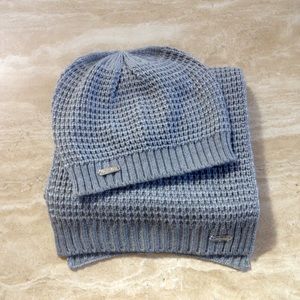 Calvin Klein Hat & Scarf Set☃