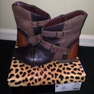 Naughty Monkey Short & Stout Brown Leather Boots