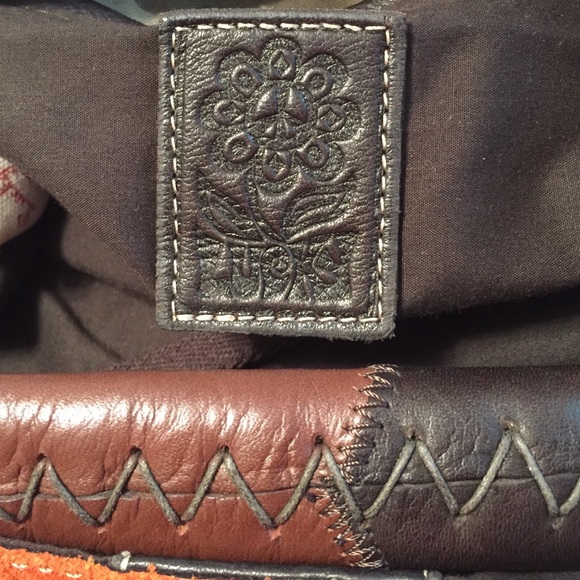 LUCKY Suede & Leather patchwork handbag. - Picture 3 of 4