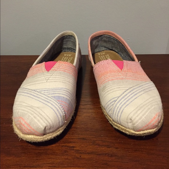 Pink TOMS