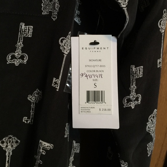 โจHP 12/30โจEquipment Key Print Blouse - Picture 2 of 4