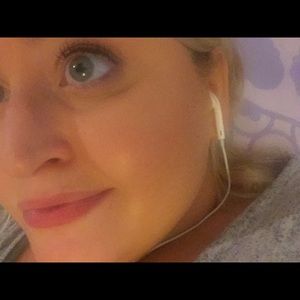 Meet Your Posher, Kelsey Marie!