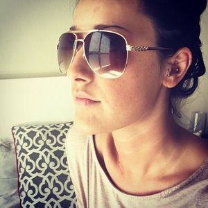 Meet your Posher, Courtney