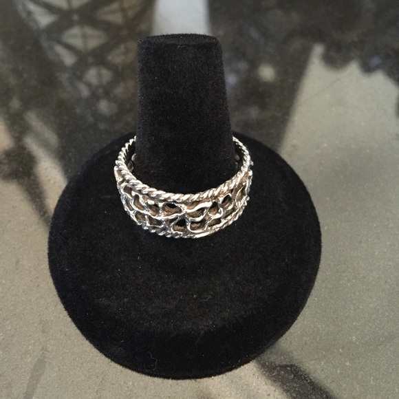 Silver Ring - Picture 2 of 3